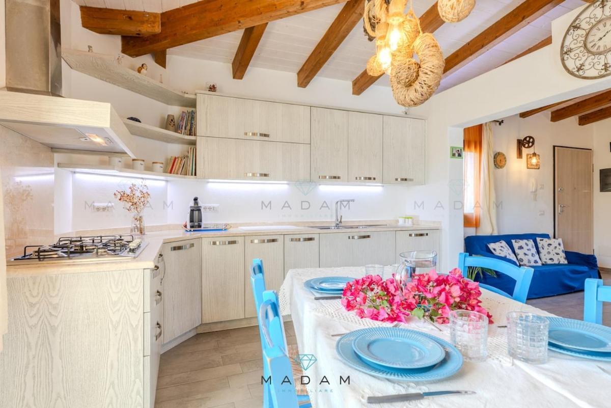White Olbia